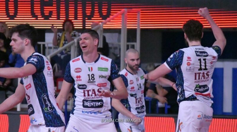 Pallavolo Play off 3 posto – Primo passo di Trento per riconquistare un posto in Champions, ma Milano non demorde