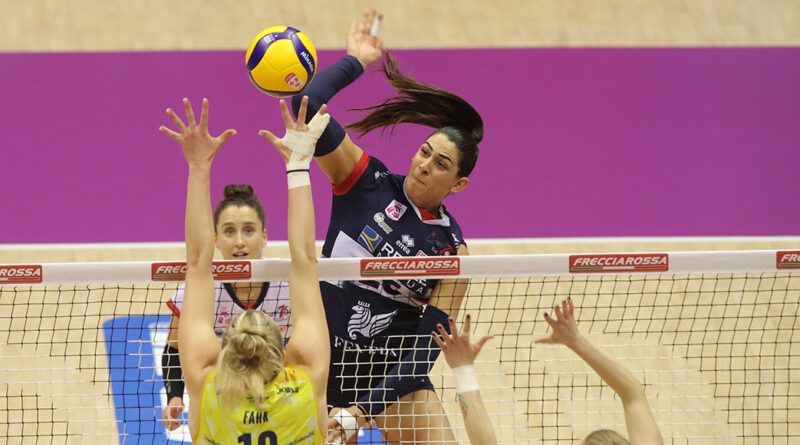 Pallavolo A1F – Katerina Zakchaiou la prossima stagione ancora al centro di Chieri