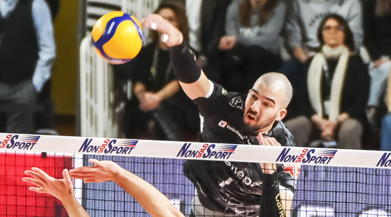 Pallavolo Mercato – Marko Sedlacek vestirà la maglia di Cuneo