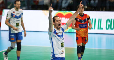 Pallavolo A2M – Simone Tiberti emozionato chiude la sua carriera con i tucani: “Spero di lasciare in eredità il senso di appartenenza e la voglia di lottare sempre per grandi obiettivi”