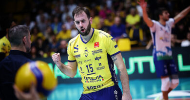 Pallavolo Polonia – Luciano De Cecco parla da giocatore del Częstochowa: “Voglio aiutare i miei compagni di squadra a giocare al meglio, credo di avere ancora molto da offrire”