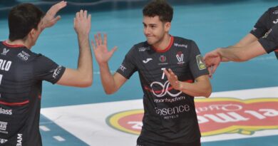 Pallavolo B maschile – Nuovi talenti per la Canottieri Ongina:  il regista Mandoloni e il libero Stanchina