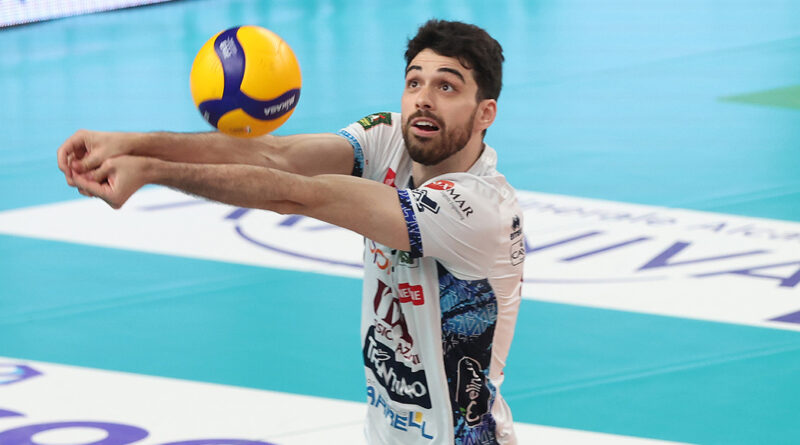 Pallavolo SL – Un nuovo intervento alla mano di Daniele Lavia allunga i tempi del recupero martello calabrese