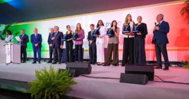 Coni – Consegnati i Collari d’Oro al merito sportivo 2025 alle due nazionali Azzurre Campioni del Mondo