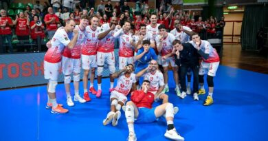 Pallavolo SL – Cuneo si ferma sul 2-0, poi Piacenza rimonta e vince al quinto