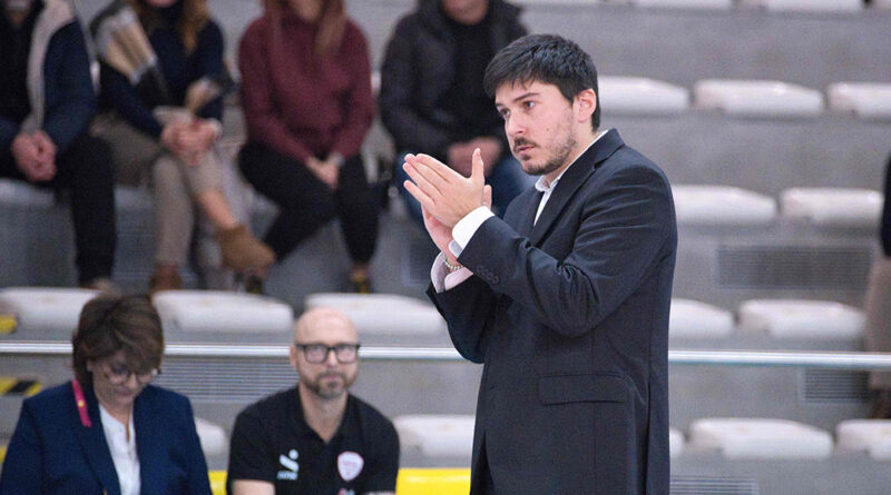 Pallavolo A2M – Porto Viro, coach Bologna: “C’è rammarico, ci siamo andati molto vicino”