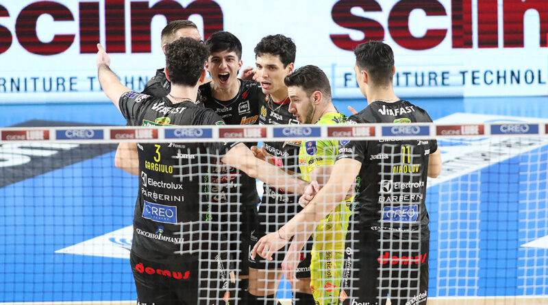 Pallavolo SL – Mattia Bottolo: super salvataggio con una difesa spericolata