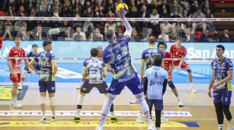 Pallavolo SL Scudetto – Grande attesa per il terzo round di Modena-Piacenza: è più di una semifinale