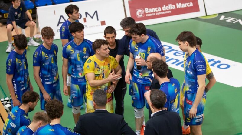 Pallavolo A2M – Prata di scena a Sorrento, cerca 3 punti per risalire in classifica e rillanciarsi definitivamente in ottica play off