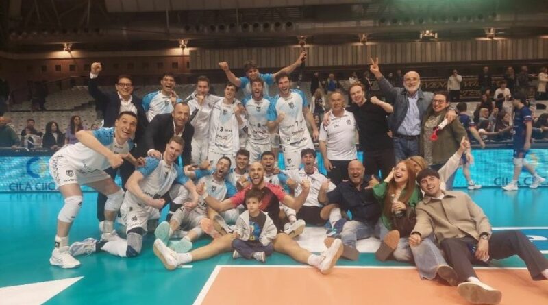Pallavolo A2M Promozione – Ravenna arriva ad un punto dalla vittoria, ma la rimonta di Aversa è bella e meritata