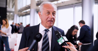 Pallavolo Azzurre – Julio Velasco: “La priorità è pensare che abbiamo perso, perché se continuiamo a festeggiare è il miglior modo per perdere”