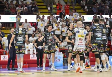 Pallavolo SL Scudetto – Perugia soffre solo il primo set, poi domina Piacenza e raggiunge la finale per il tricolore