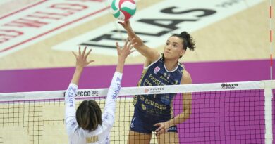 Pallavolo A1F – Daniele Santarelli, Raphaela Folie e Gabi dopo Imoco-UYBA 3-0