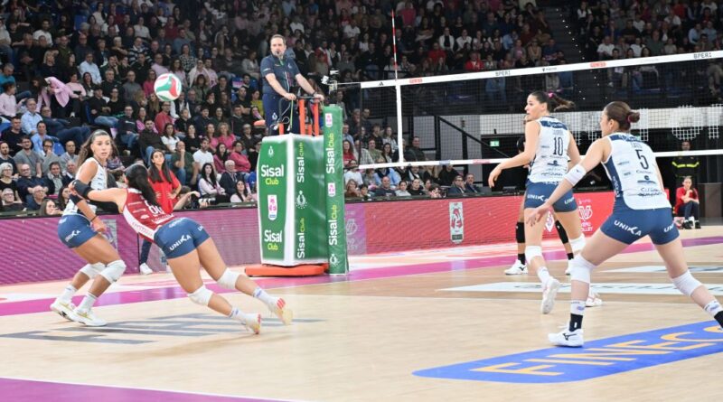 Pallavolo A1F  – La Numia Milano vince 3-0 anche contro Bergamo e riaggancia al vertice Conegliano
