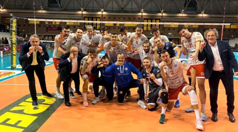 Pallavolo A2M – Lagonegro centra di carattere la vittoria n.3: espugnato il Pala De André, Ravenna si inchina e la vetta resta biancorossa