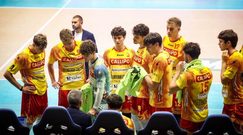 Pallavolo A3M – Tonno Callipo, esordio da brividi: vittoria al tie–break sul campo dell’Agro Pontino